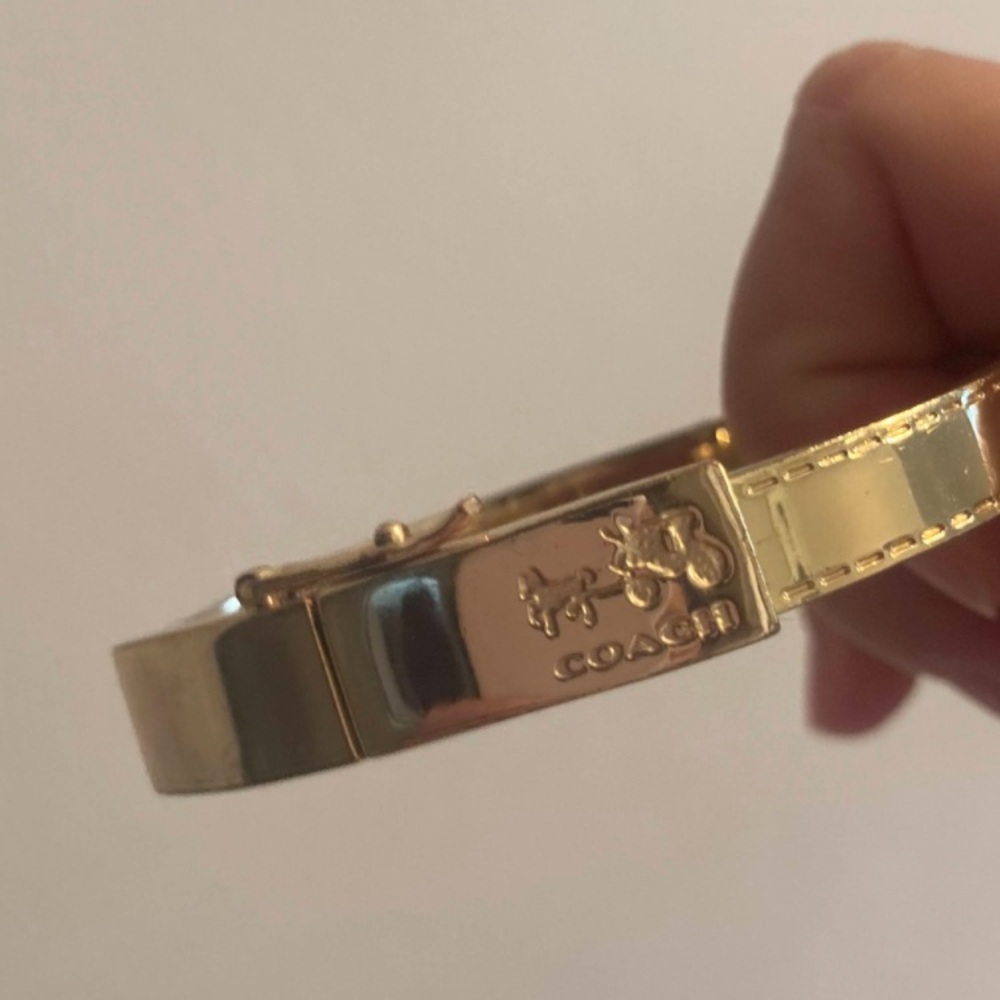 COACH logo Hinged Magnet Bangle Bracelet Gold - Picture 3 of 3